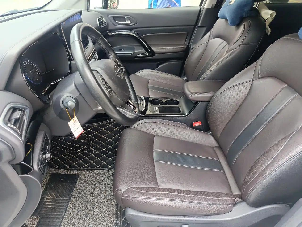 GAC Trumpchi GS4 2018 235T Automatic Two-Wheel Drive Luxury Smart Connectivity Millionth Anniversary Edition — миниатюра 15