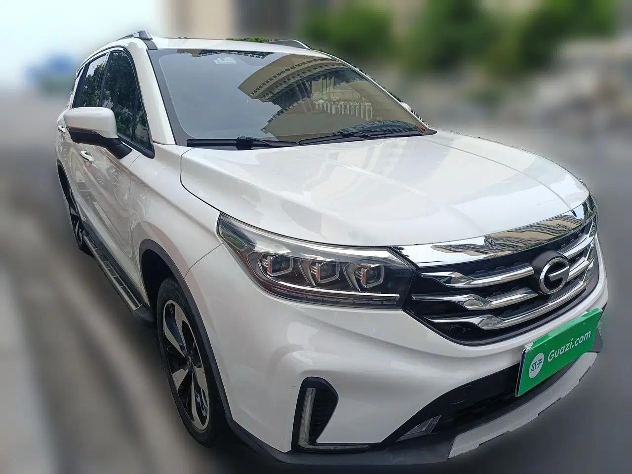 GAC Trumpchi GS4 2018 235T Automatic Two-Wheel Drive Luxury Smart Connectivity Millionth Anniversary Edition — миниатюра 3