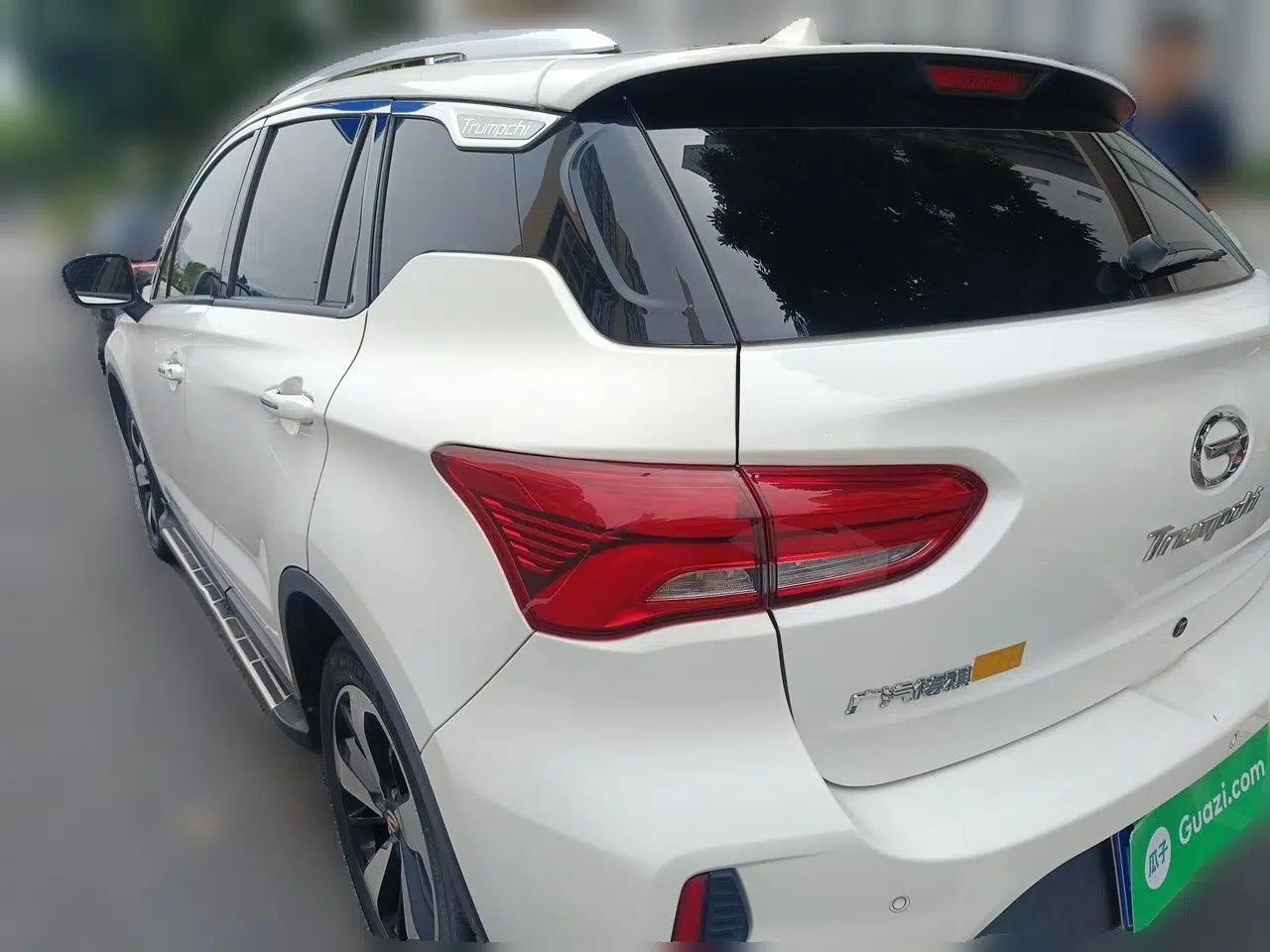 GAC Trumpchi GS4 2018 235T Automatic Two-Wheel Drive Luxury Smart Connectivity Millionth Anniversary Edition — миниатюра 4