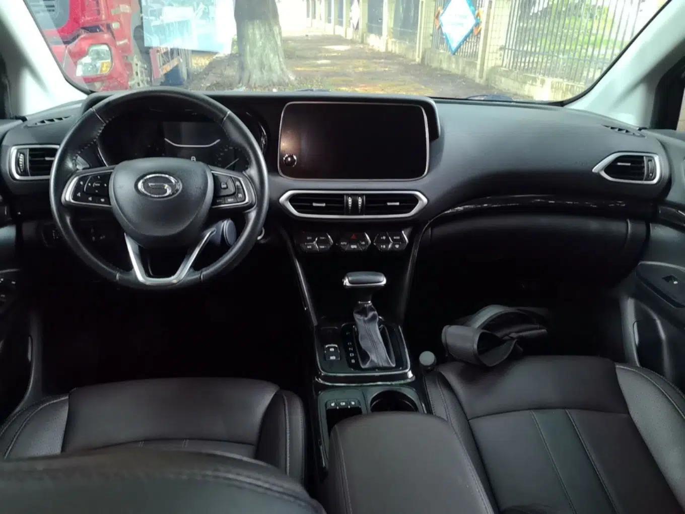 GAC Trumpchi GS4 2019 270T Automatic Two-Wheel Drive Luxury Smart Connectivity Model — миниатюра 21
