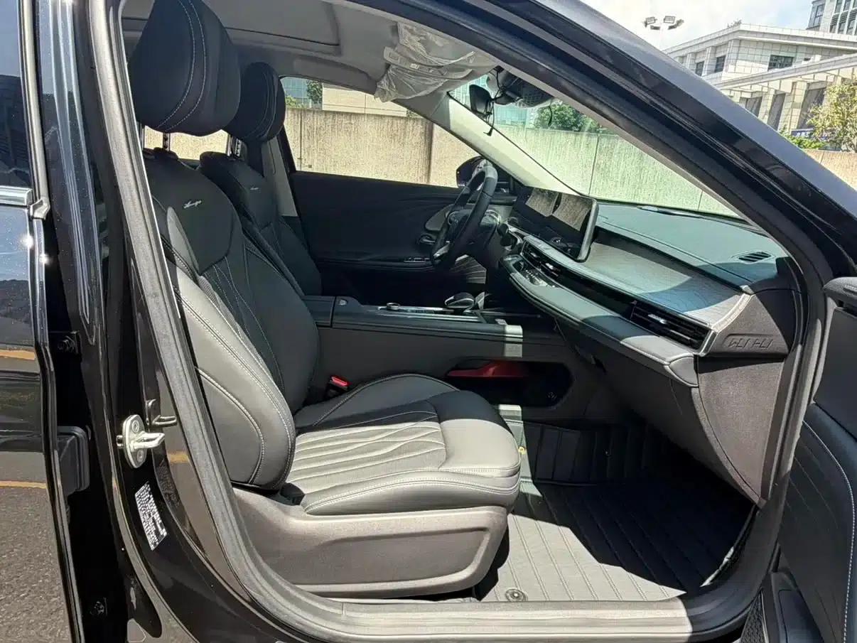 Chery Arrizo 8 2024 1.6T DCT — миниатюра 11