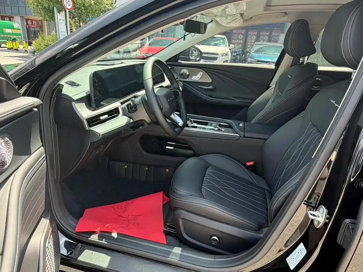 Chery Arrizo 8 2024 1.6T DCT — миниатюра 17