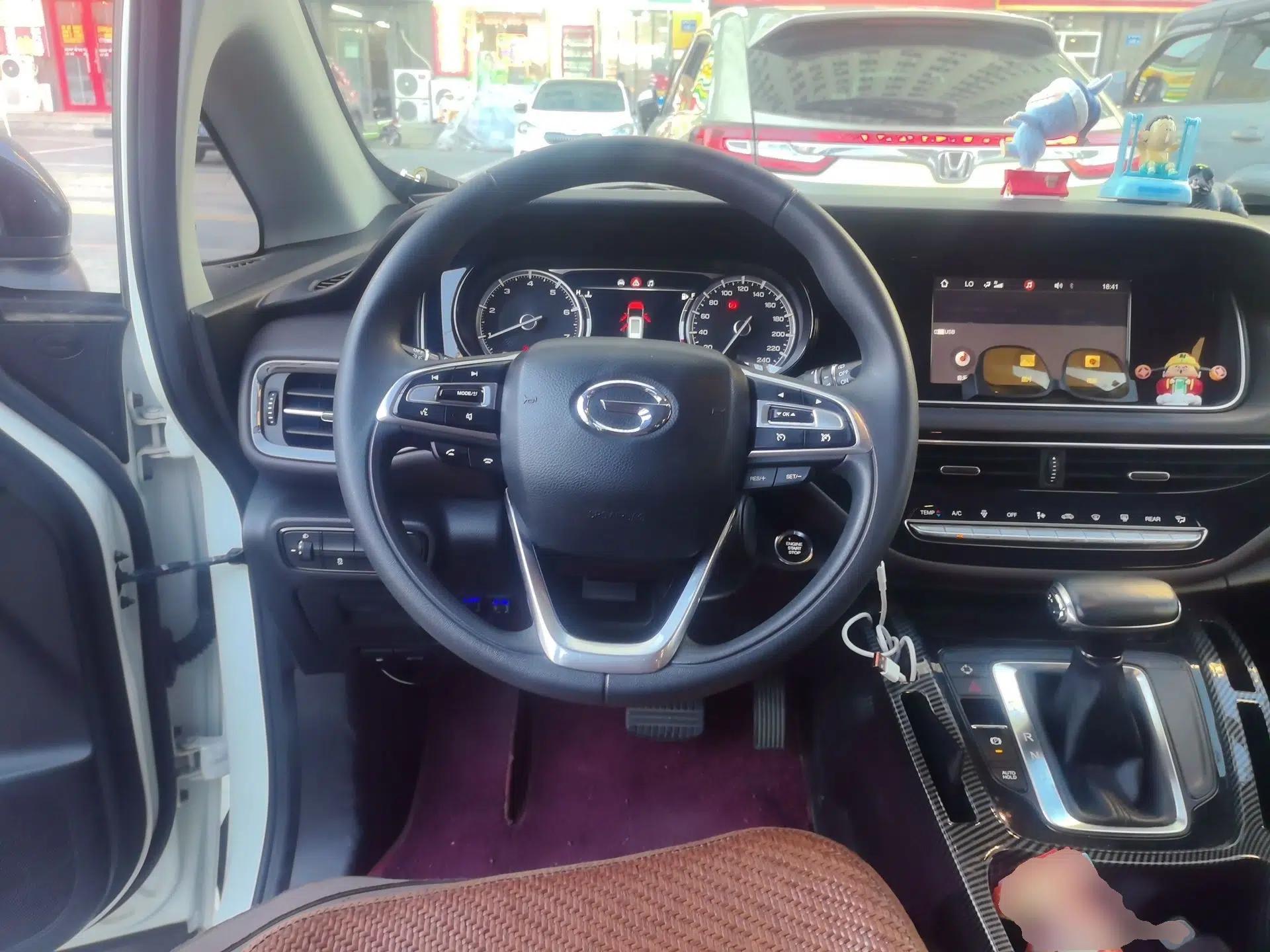 GAC Trumpchi M6 2019 270T Automatic Luxury Edition (7-seater) China V Standard — миниатюра 10