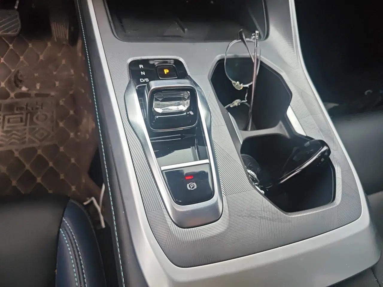 GAC Trumpchi GS3 2023 Shadow Speed 270T Dynamic Intelligence Edition — миниатюра 14