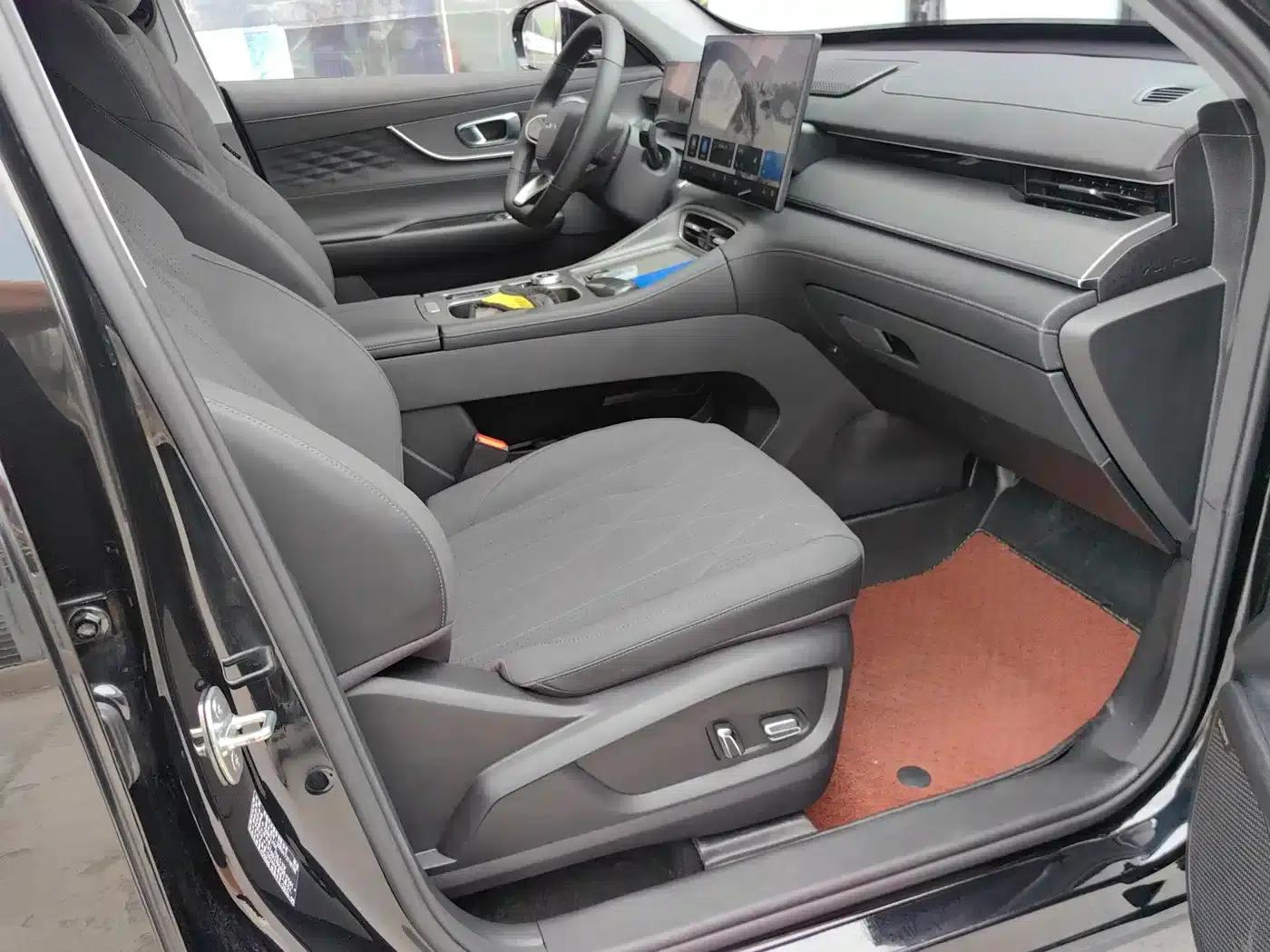 Chery Tiggo 8 PLUS 2025 290TGDI DCT Deluxe Edition — миниатюра 8