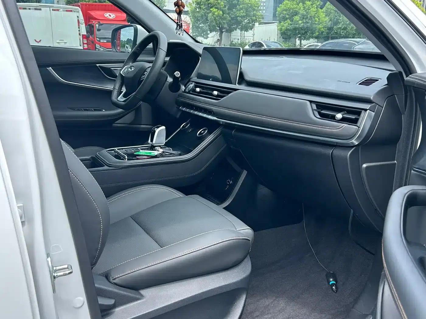Chery Tiggo 8 2022 1.5TCI Automatic Premium Edition 7-Seater — миниатюра 12