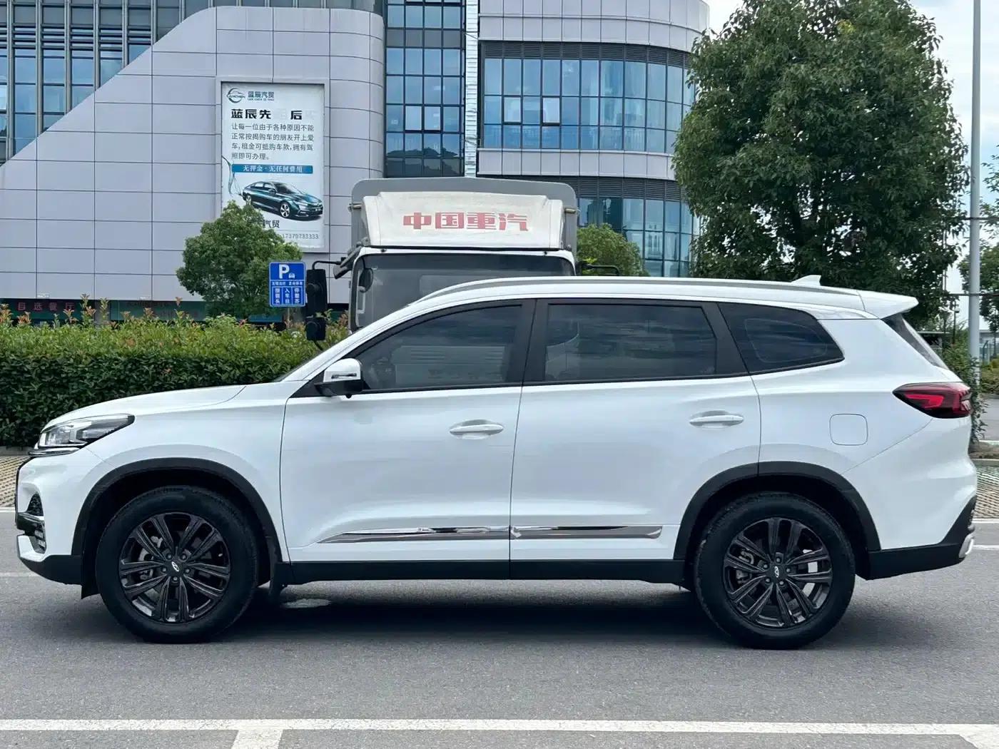 Chery Tiggo 8 2022 1.5TCI Automatic Premium Edition 7-Seater — миниатюра 4
