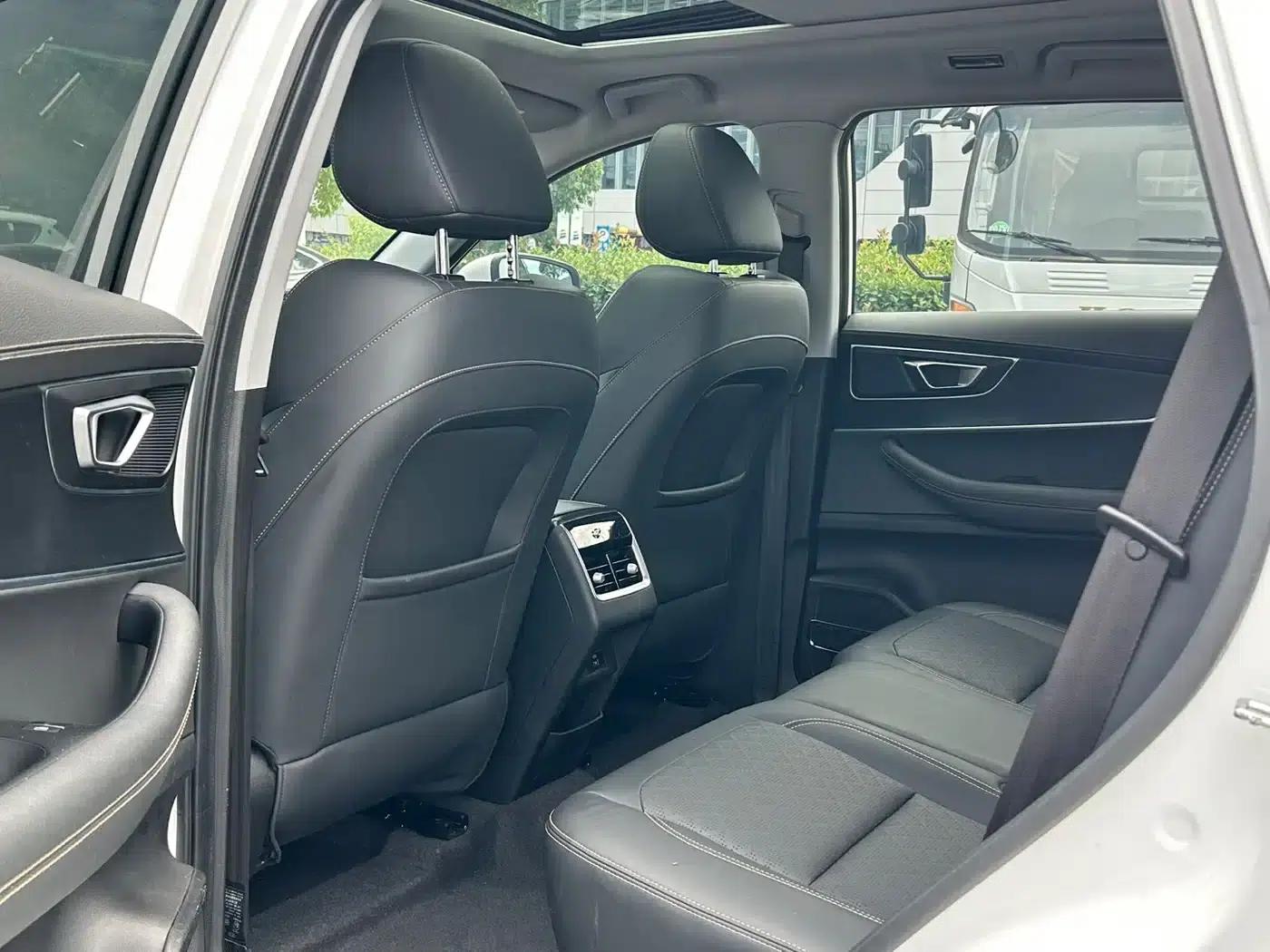 Chery Tiggo 8 2022 1.5TCI Automatic Premium Edition 7-Seater — миниатюра 6