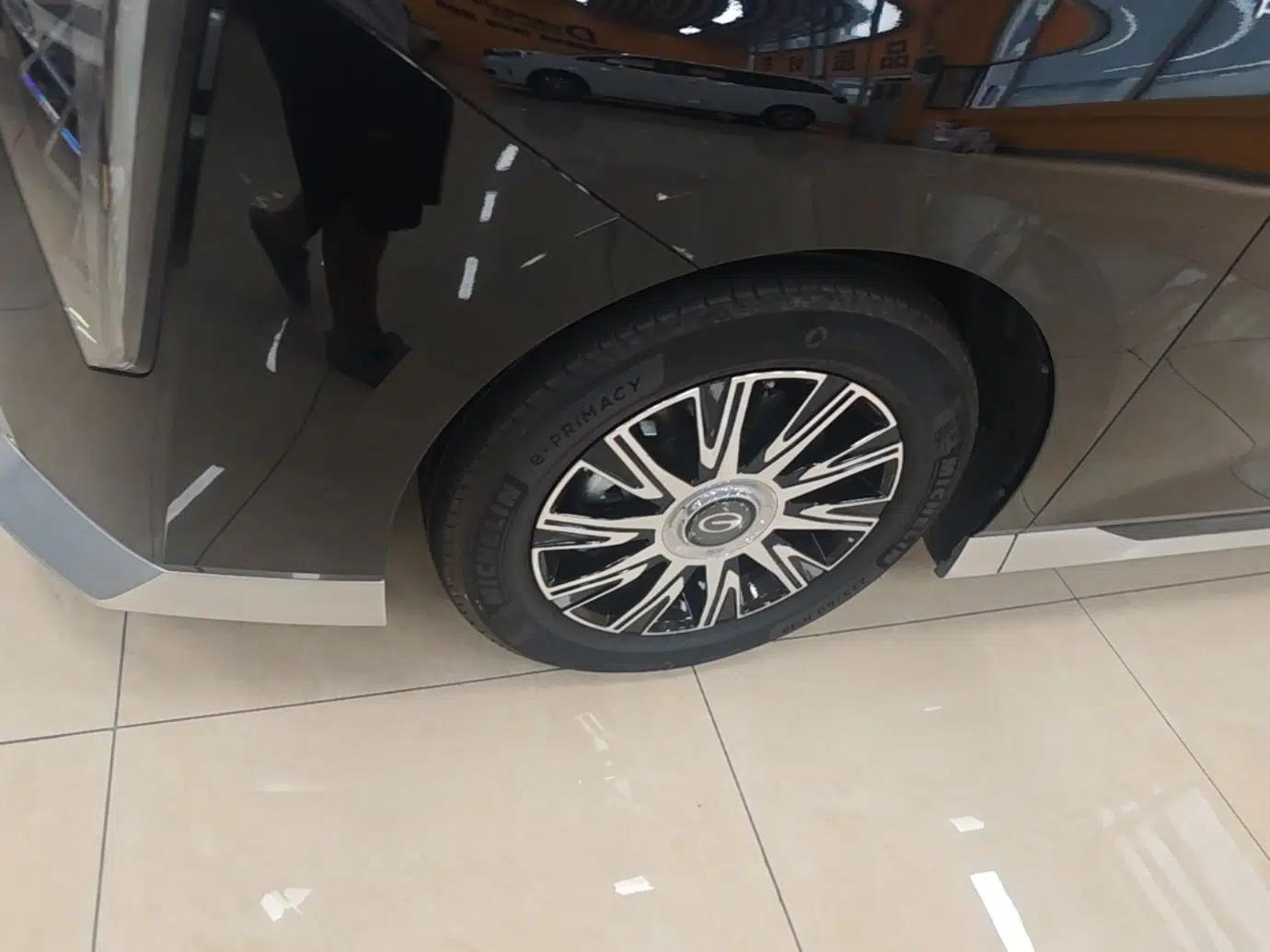 GAC Trumpchi E9 2024 E9 Champion Edition — миниатюра 10