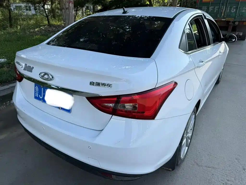 Chery Arrizo 5 2016 1.5L Manual Elite Edition — миниатюра 4