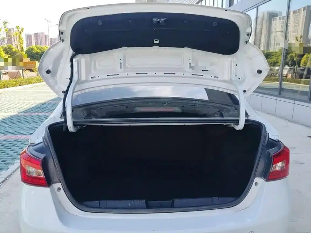 Chery Arrizo 5 2016 1.5L CVT Leading Edition — миниатюра 19