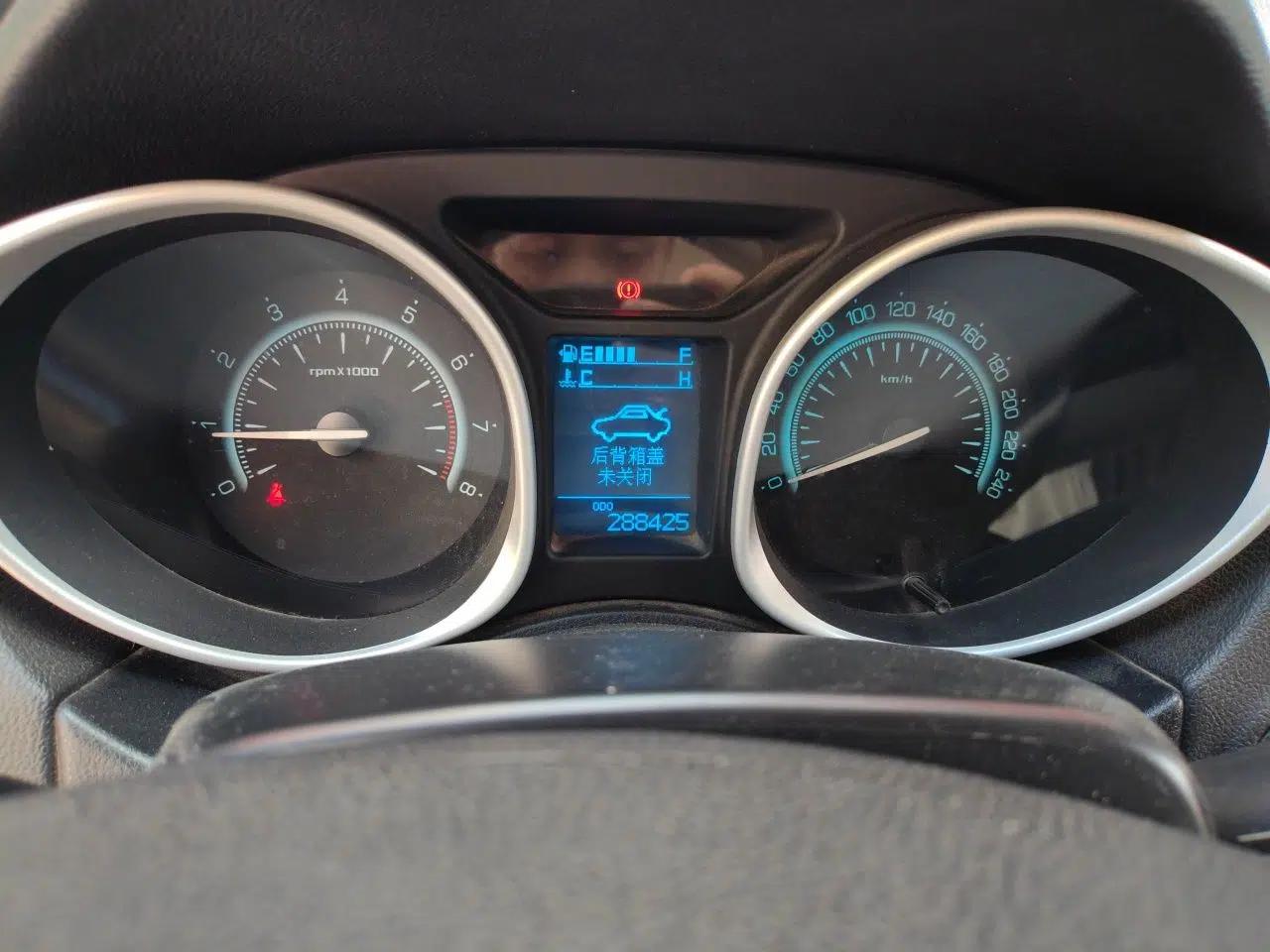 GAC Trumpchi GS5 2012 2.0L Manual Two-Wheel Drive Elite ESP Version — миниатюра 11