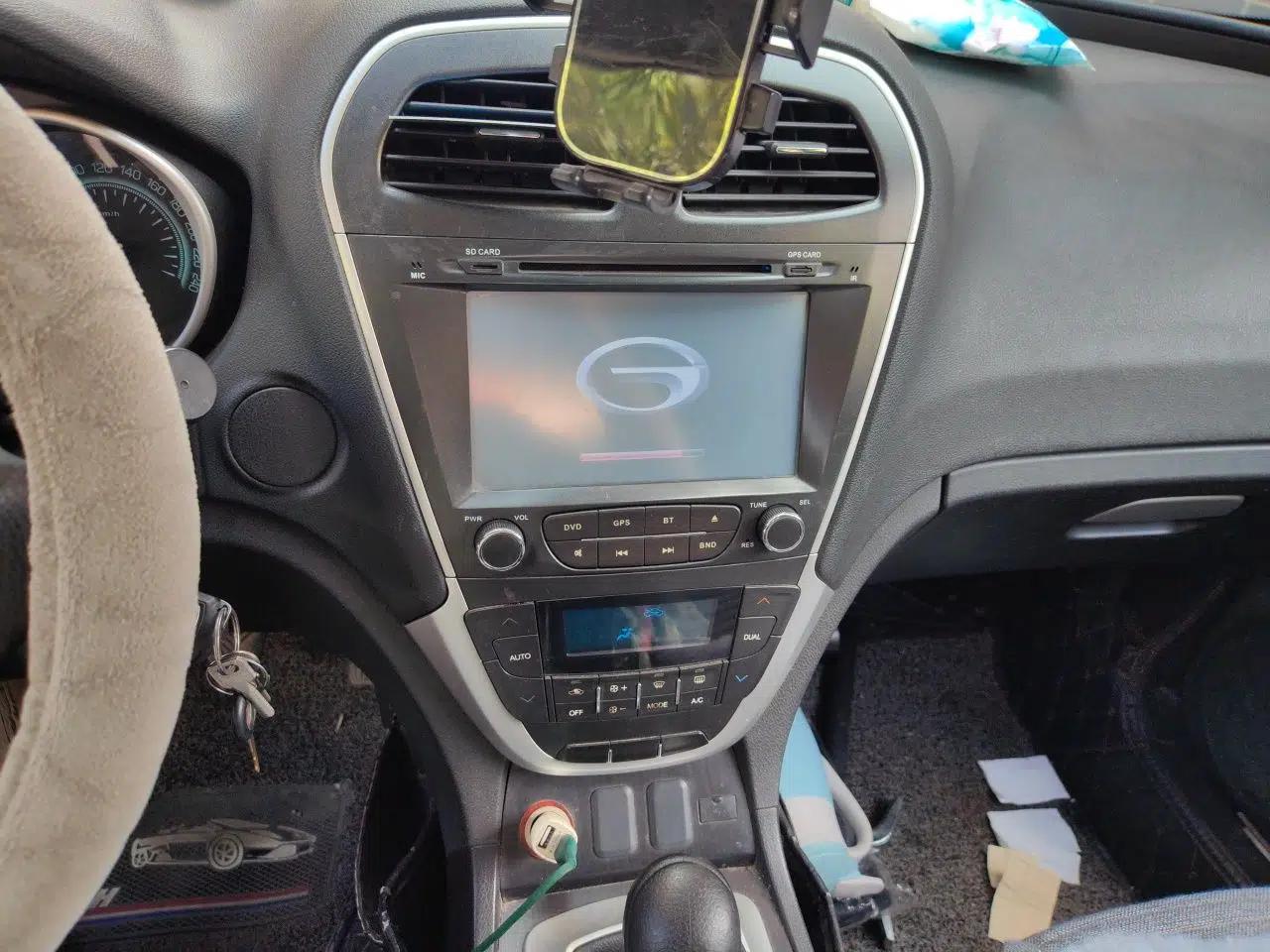 GAC Trumpchi GS5 2012 2.0L Manual Two-Wheel Drive Elite ESP Version — миниатюра 13