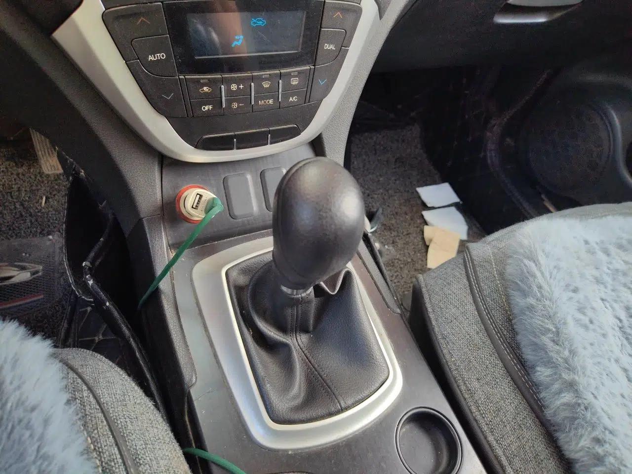 GAC Trumpchi GS5 2012 2.0L Manual Two-Wheel Drive Elite ESP Version — миниатюра 14