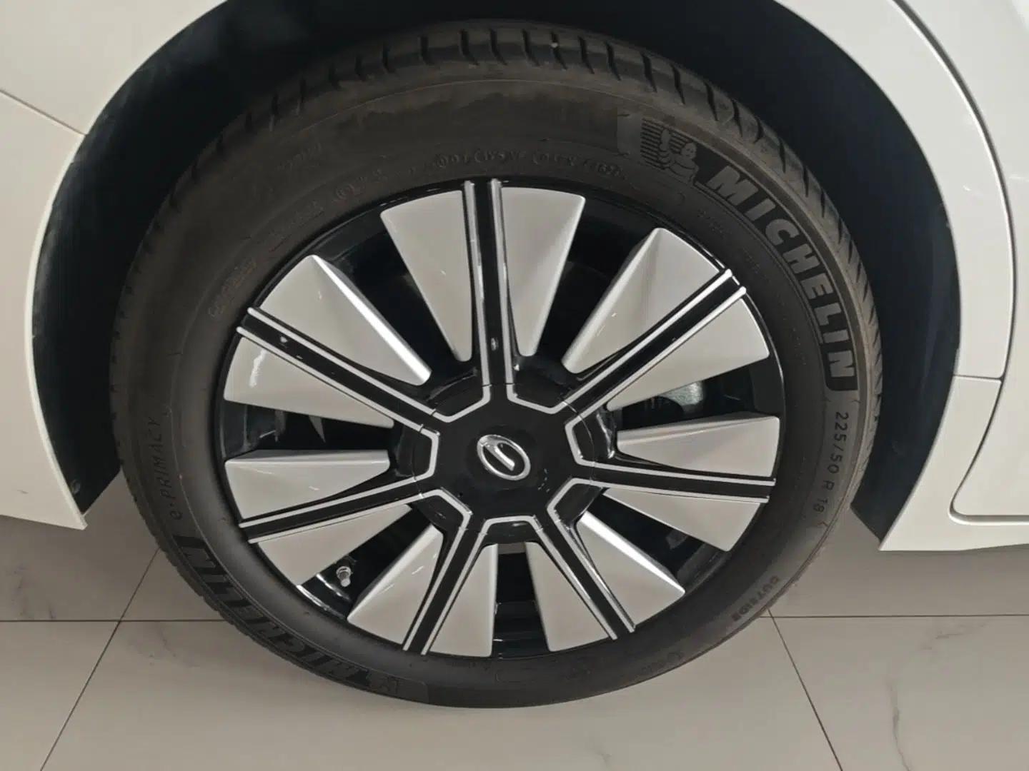 GAC Trumpchi E8 New Energy 2024 150km Longteng Glorious+ — миниатюра 11