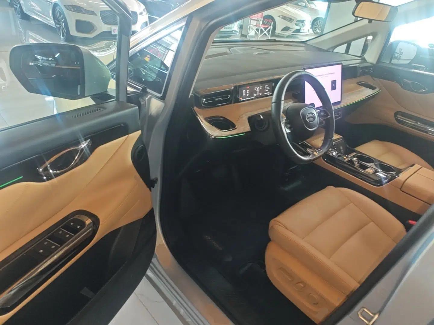 GAC Trumpchi E8 New Energy 2024 150km MAX+ — миниатюра 18