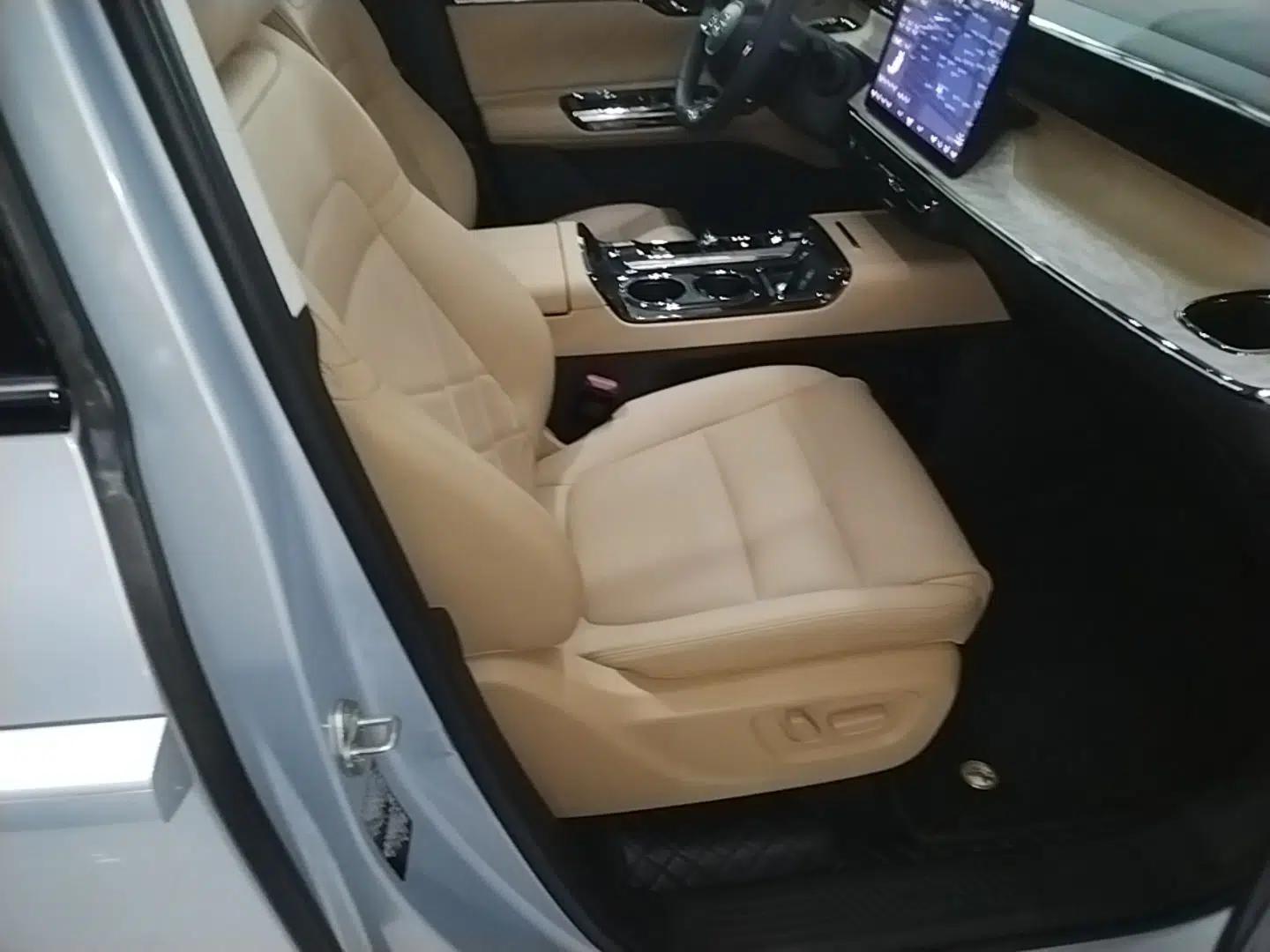 GAC Trumpchi E8 New Energy 2024 150km MAX+ — миниатюра 19