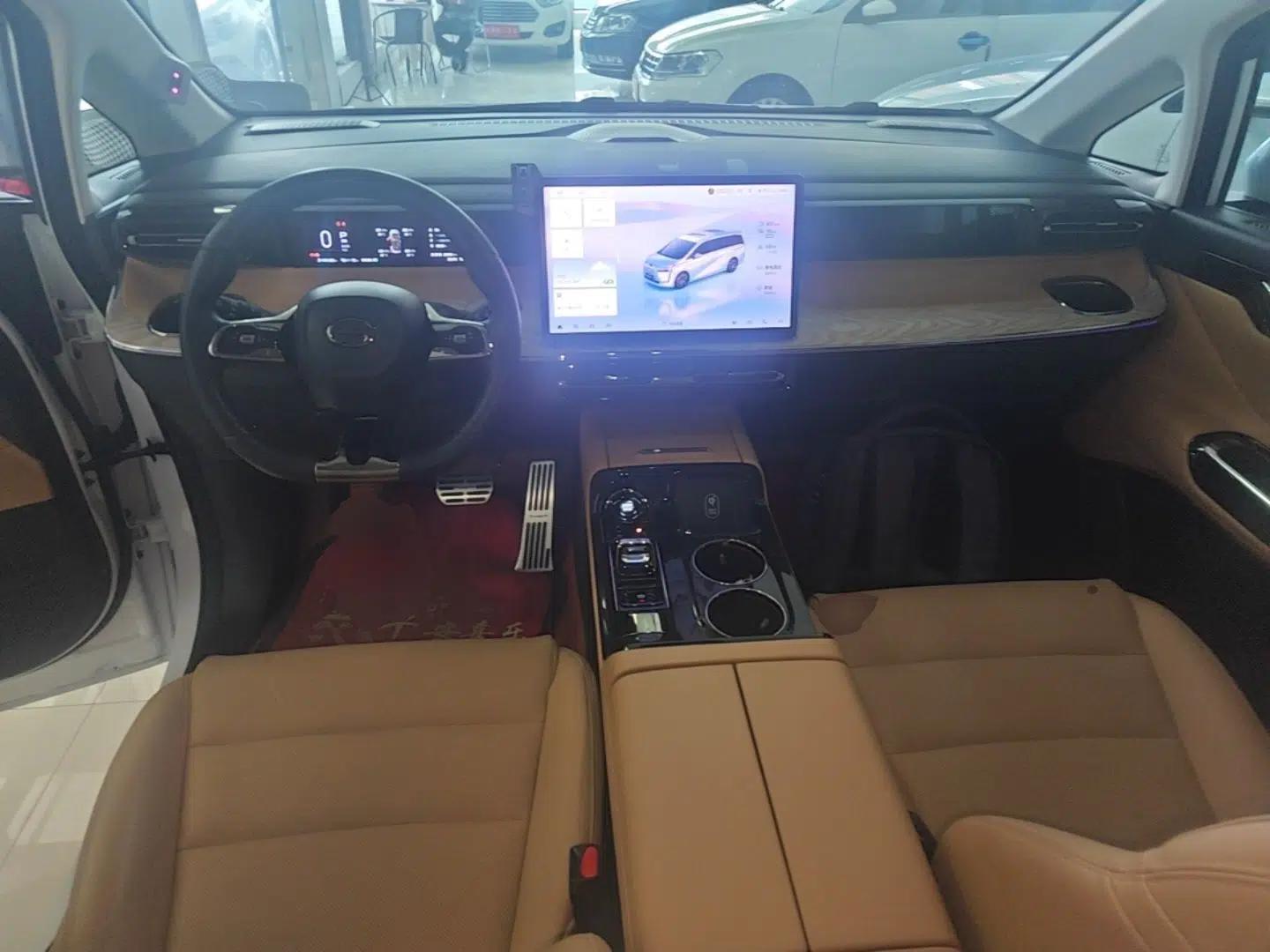 GAC Trumpchi E8 New Energy 2024 150km MAX+ — миниатюра 20