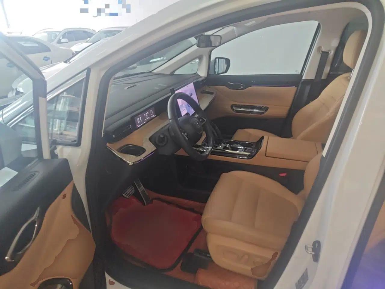 GAC Trumpchi E8 New Energy 2024 150km MAX+ — миниатюра 26