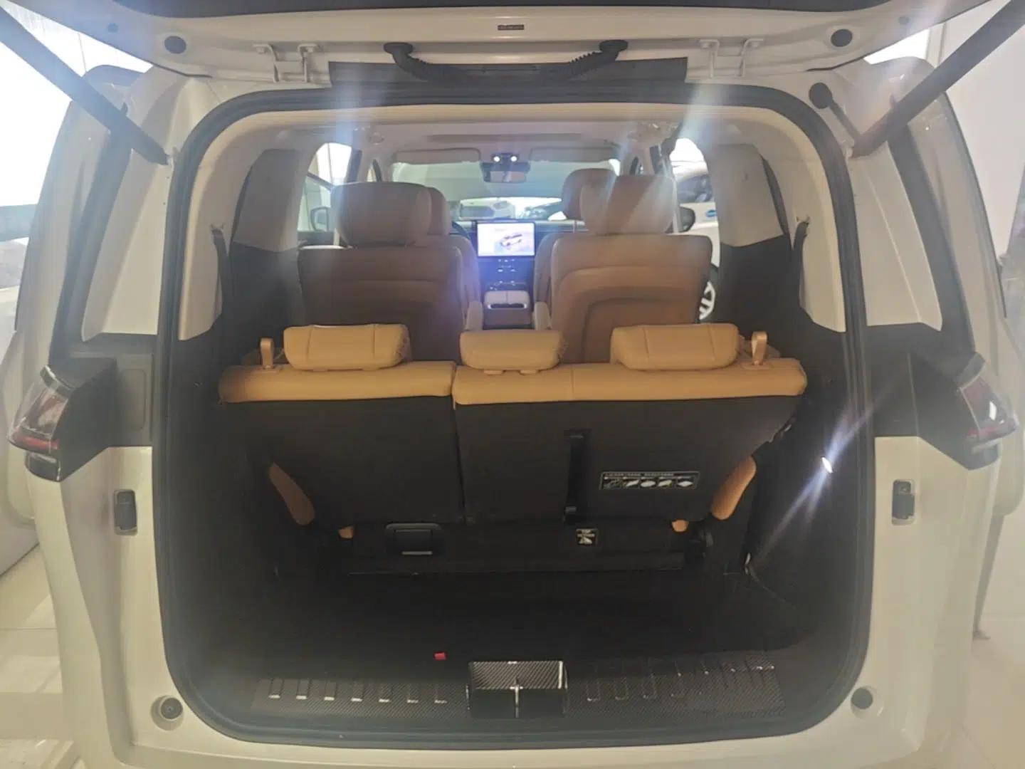 GAC Trumpchi E8 New Energy 2024 150km MAX+ — миниатюра 30