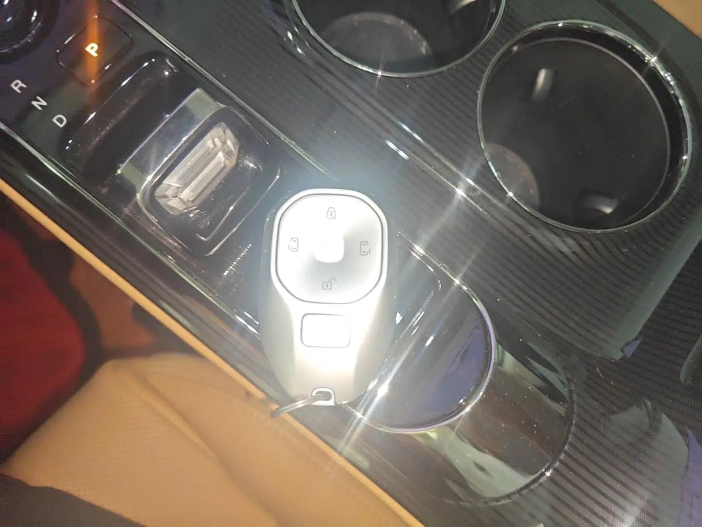 GAC Trumpchi E8 New Energy 2024 150km MAX+ — миниатюра 31