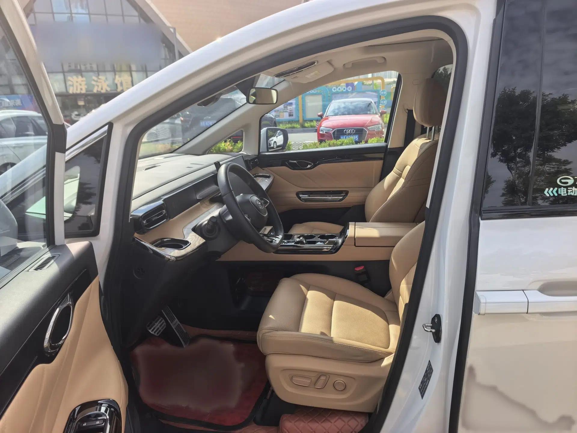 GAC Trumpchi E8 New Energy 2024 150km MAX+ — миниатюра 32