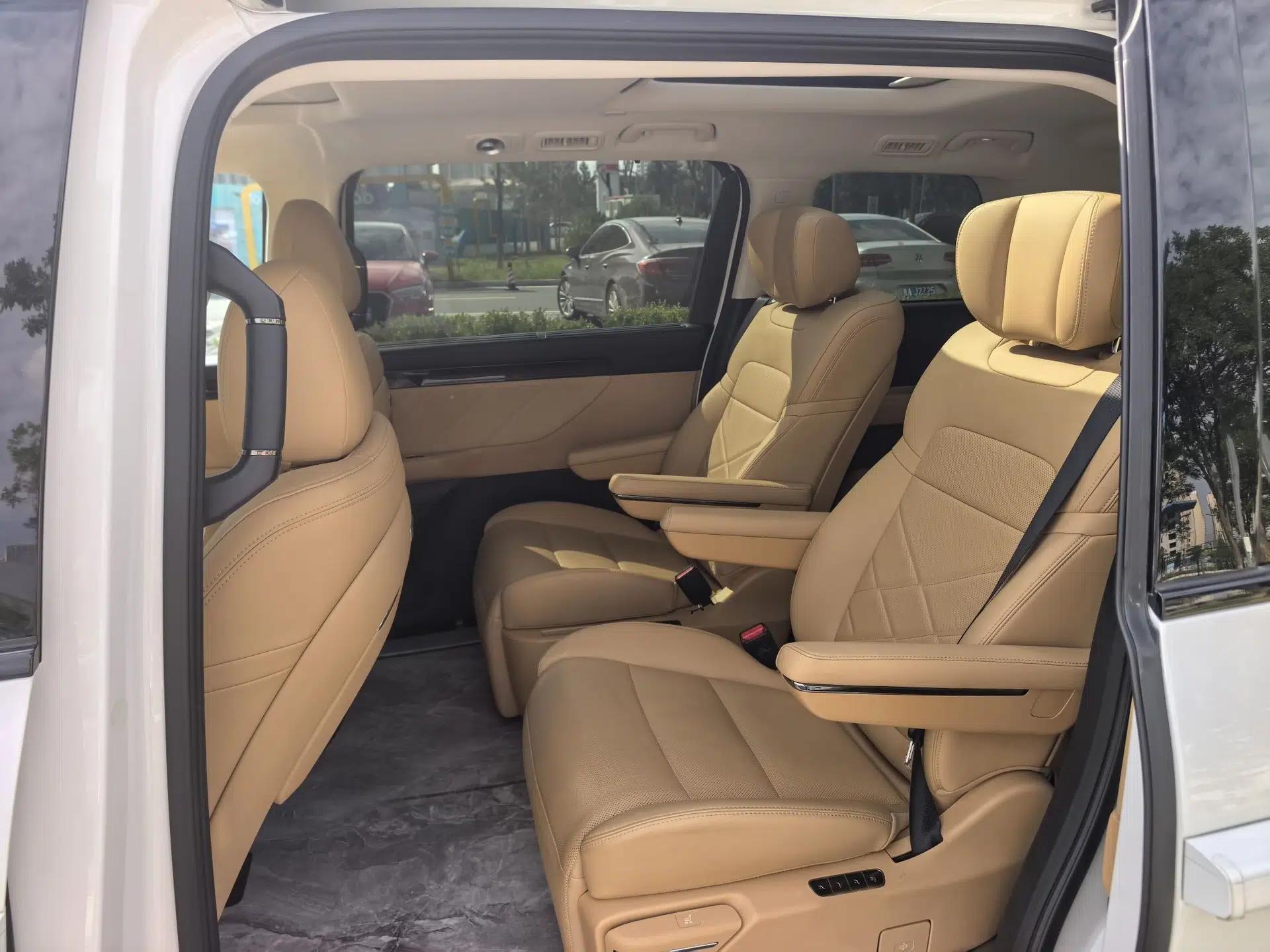 GAC Trumpchi E8 New Energy 2024 150km MAX+ — миниатюра 33