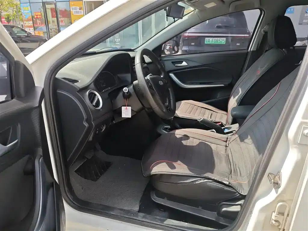 Chery Tiggo 3x 2020 Premium Edition 1.5L CVT Deluxe Edition — миниатюра 4