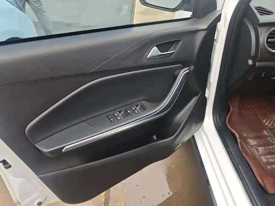 Chery Tiggo 3x 2020 Premium Edition 1.5L CVT Deluxe Edition — миниатюра 7