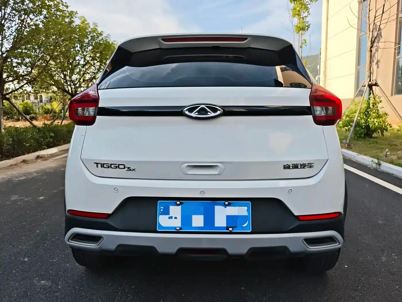 Chery Tiggo 3x 2022 PLUS 1.5L CVT Joyful Red Date Edition II — миниатюра 5