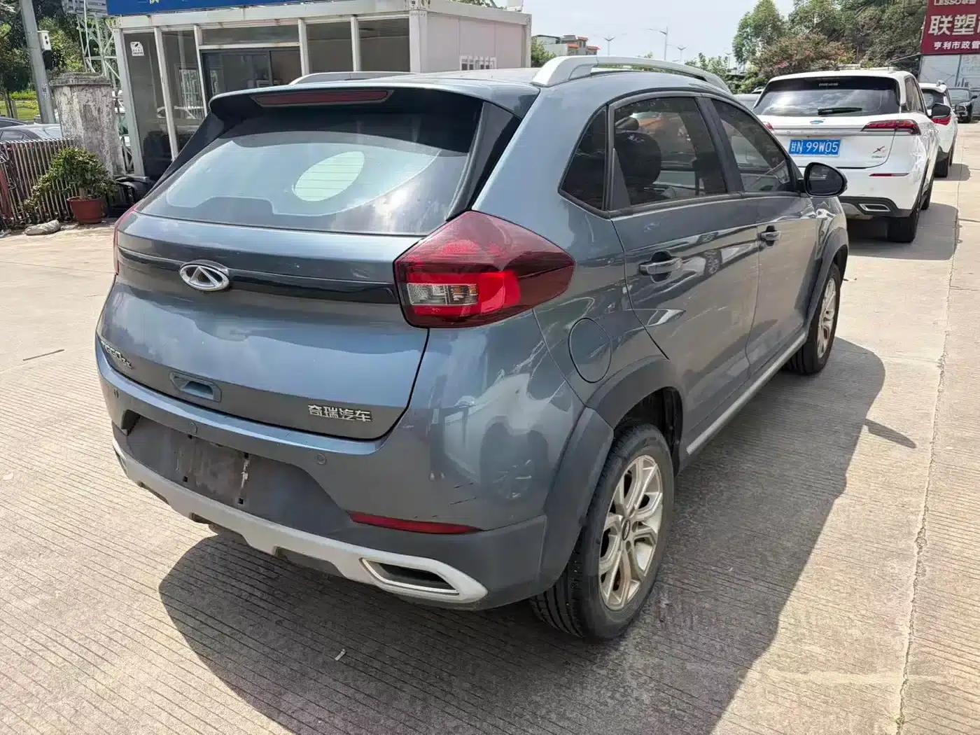 Chery Tiggo 3x 2021 PLUS 1.5L Manual Delightful Red Date Edition — миниатюра 9