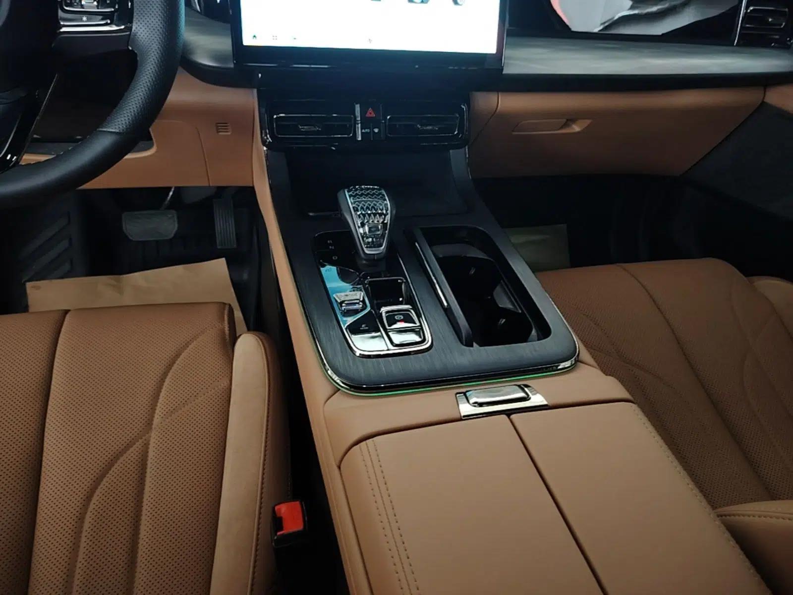 GAC Trumpchi ES9 2024 PHEV 143km Traveler Max — миниатюра 21
