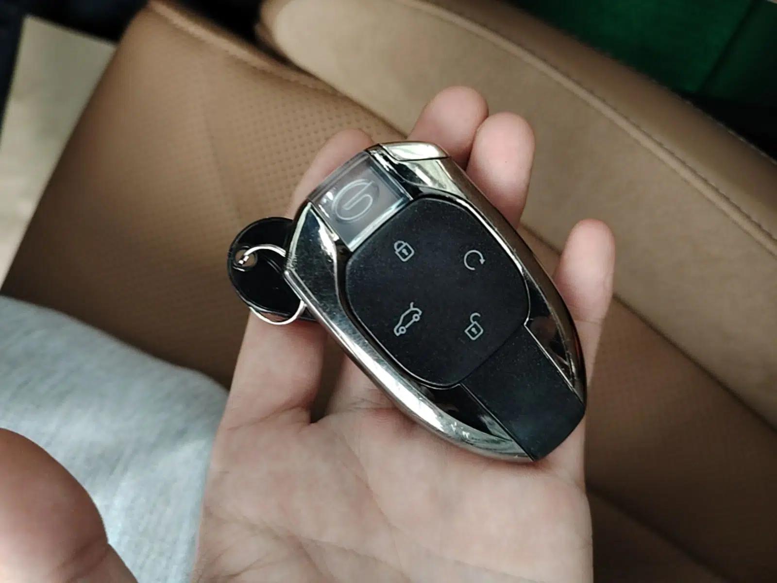 GAC Trumpchi ES9 2024 PHEV 143km Traveler Max — миниатюра 28