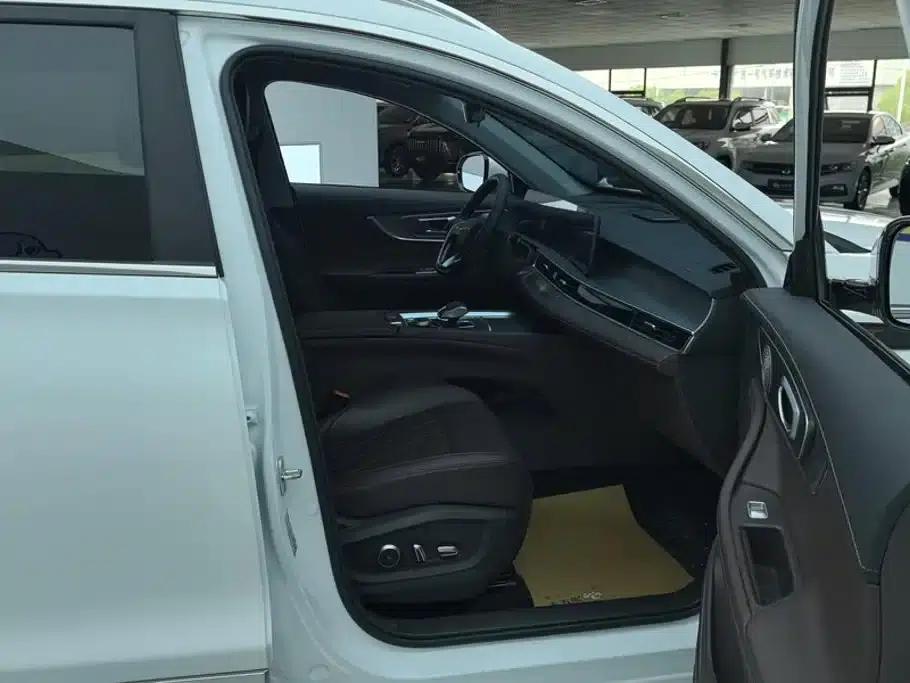 Chery Tiggo 8 PRO 2024 Champion Edition 290T 2WD Peak Edition 7-Seater — миниатюра 8