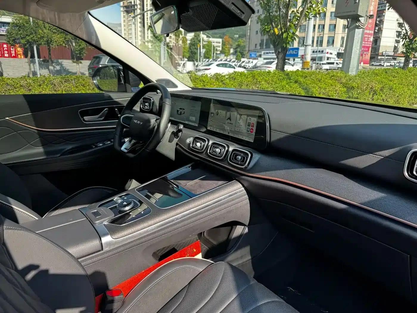 Chery Tiggo 9 2023 2.0T Dual-Clutch Two-Wheel Drive Luxury Edition 5-Seater — миниатюра 13