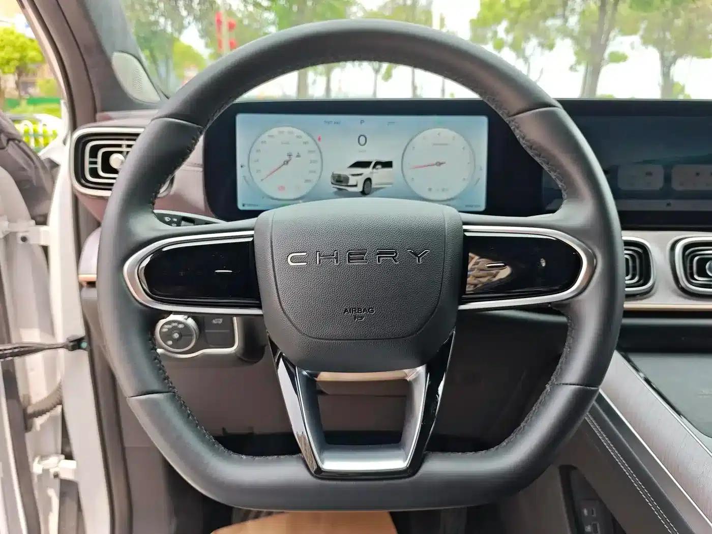 Chery Tiggo 9 2025 2.0T Dual-Clutch Two-Wheel Drive Luxury Edition 5-Seater — миниатюра 9