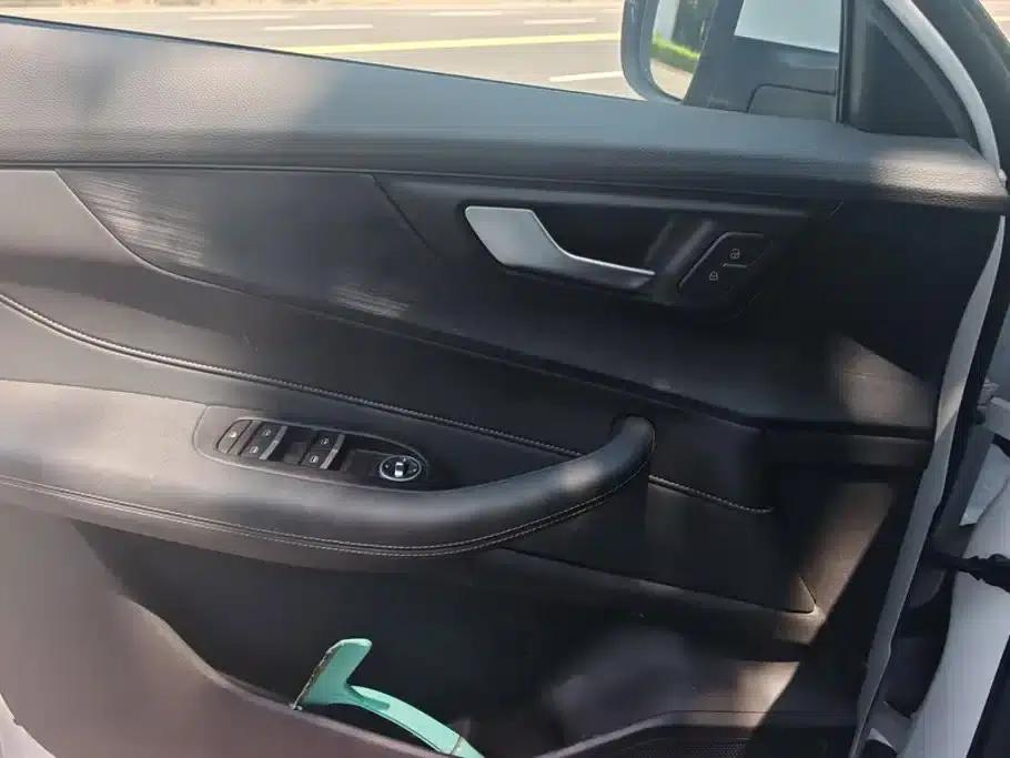 Chery Tiggo 5x 2025 1.5L CVT Premium Edition — миниатюра 7