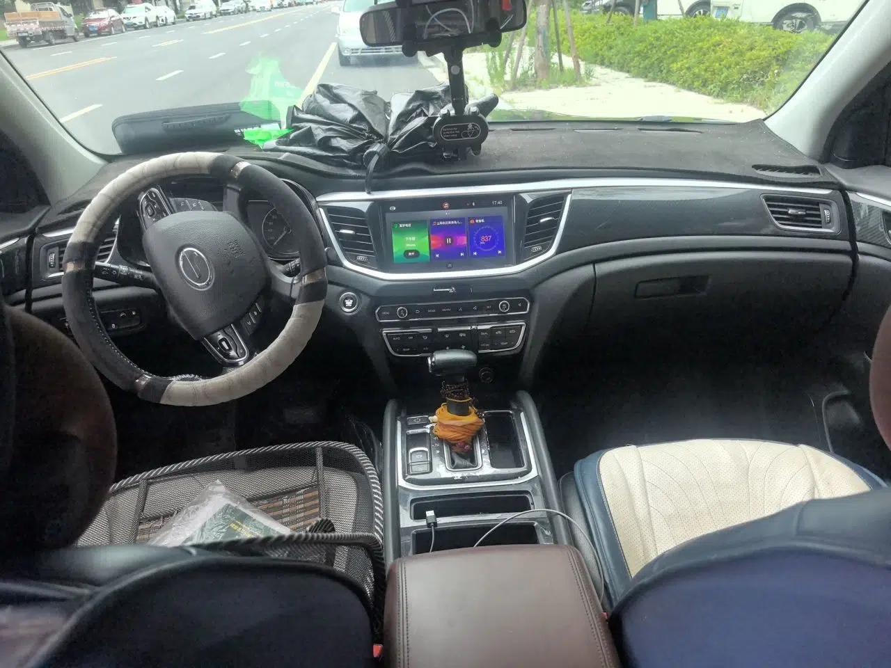 GAC Trumpchi GS7 2017 280T Two-Wheel Drive Luxury Model — миниатюра 9
