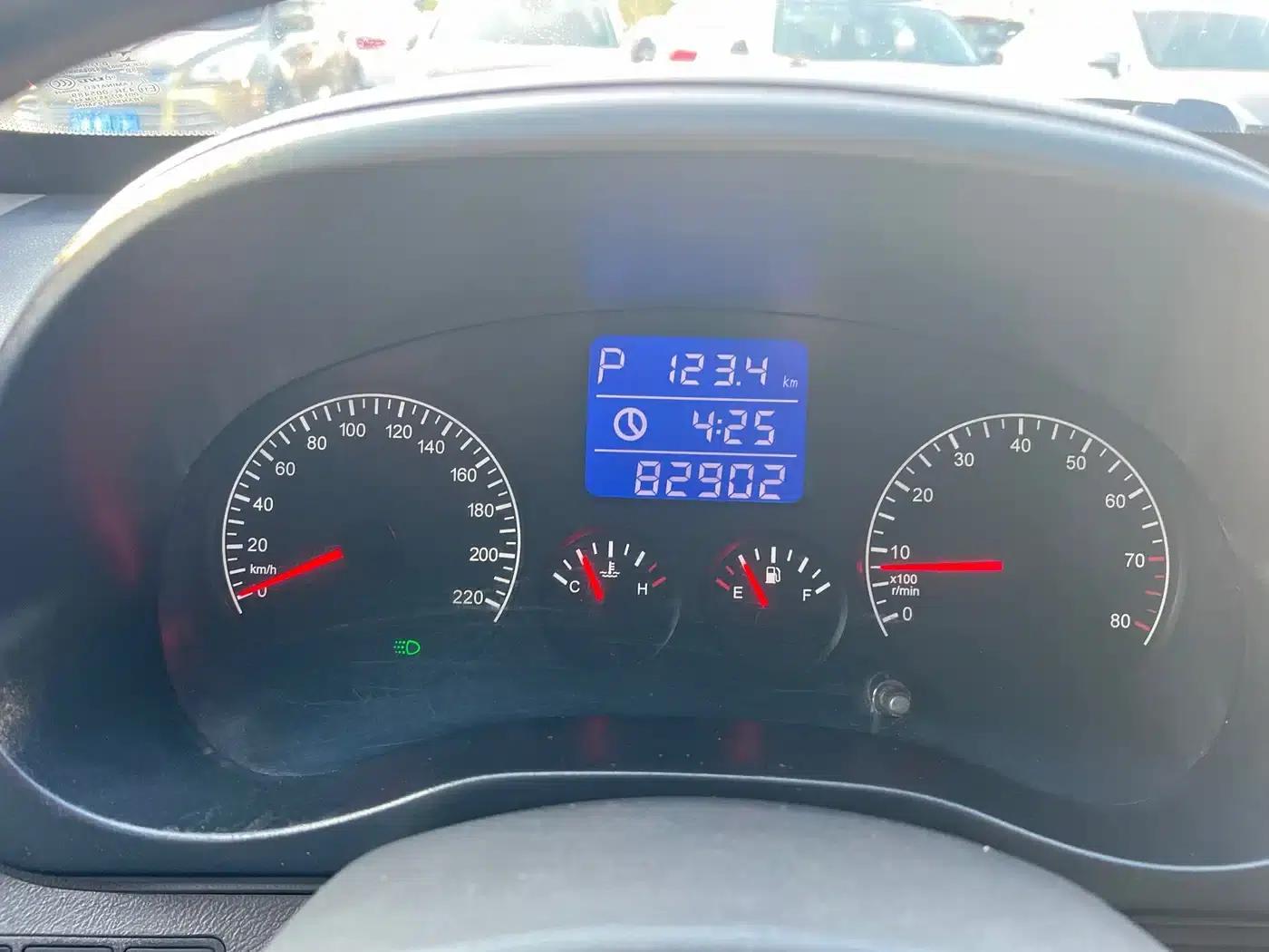 Chery Tiggo 3 2015 1.6L CVT Smart Sport Edition — миниатюра 10