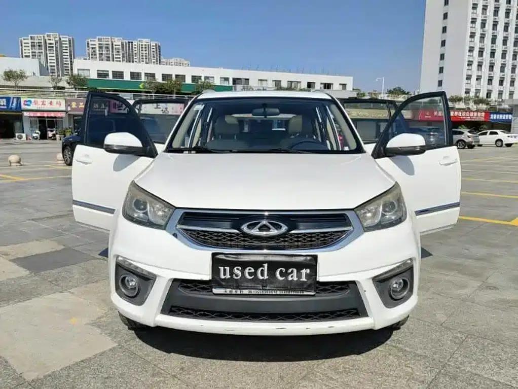 Chery Tiggo 3 2014 1.6L CVT Fashion Edition — миниатюра 2