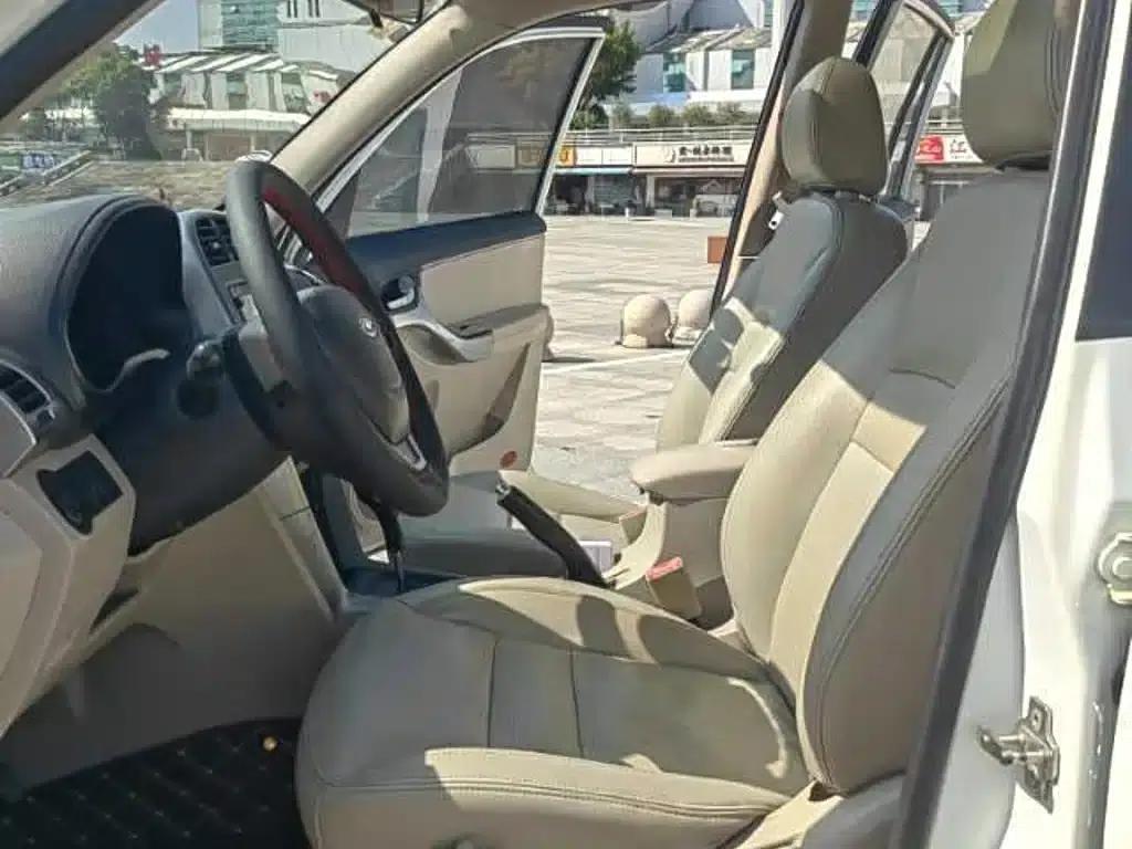 Chery Tiggo 3 2014 1.6L CVT Fashion Edition — миниатюра 6