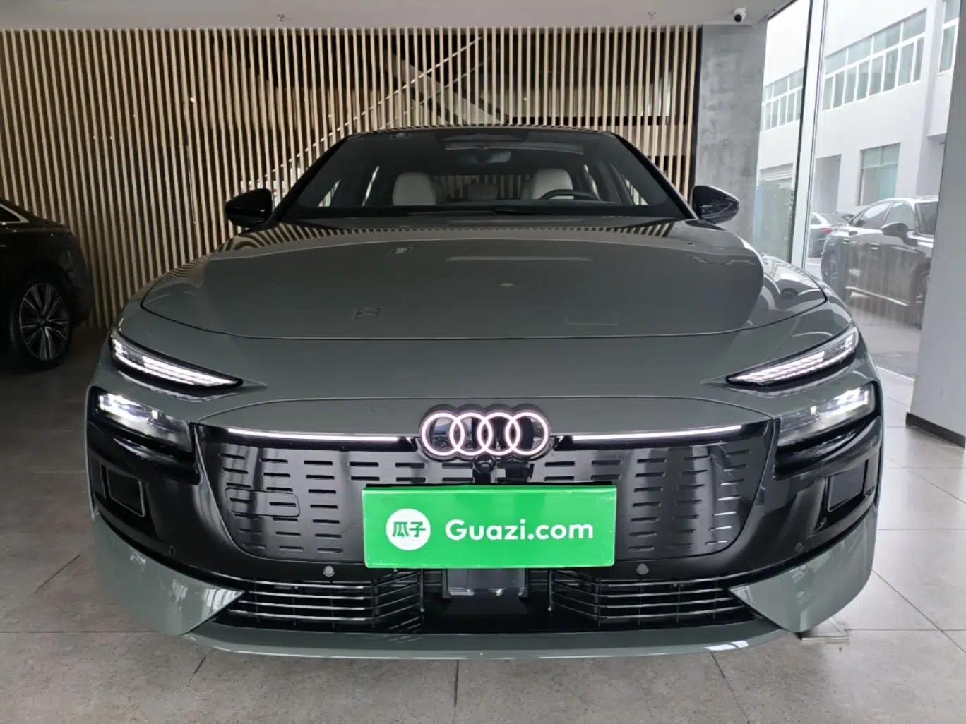 Audi A6L e-tron 2026 Model First Launch Qiankun Smart Driving Edition — миниатюра 2