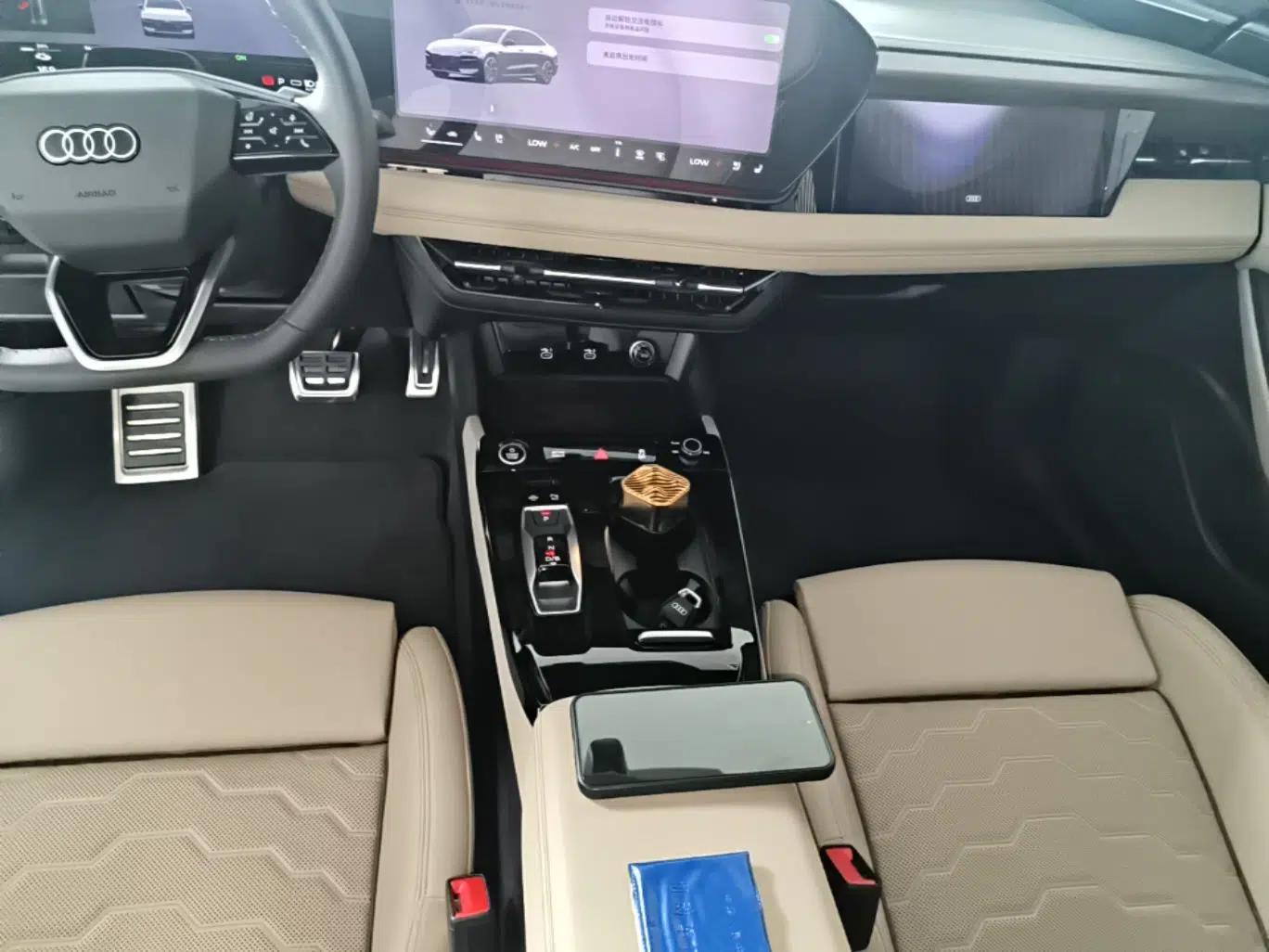 Audi A6L e-tron 2026 Model First Launch Qiankun Smart Driving Edition — миниатюра 16
