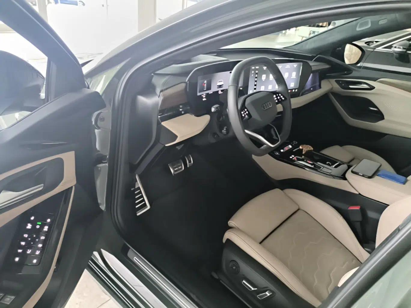 Audi A6L e-tron 2026 Model First Launch Qiankun Smart Driving Edition — миниатюра 18