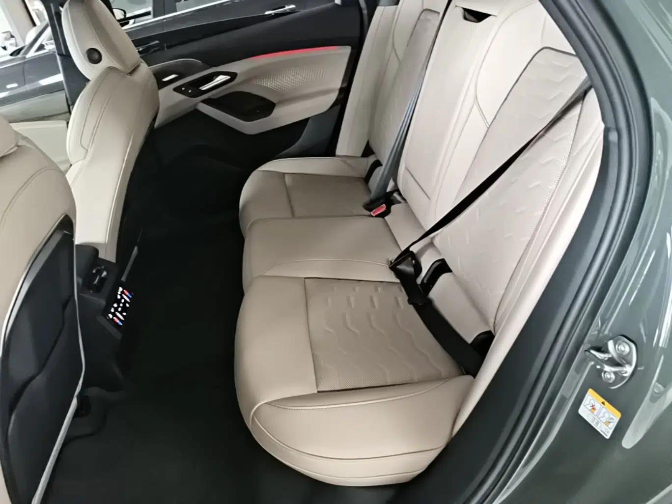 Audi A6L e-tron 2026 Model First Launch Qiankun Smart Driving Edition — миниатюра 20