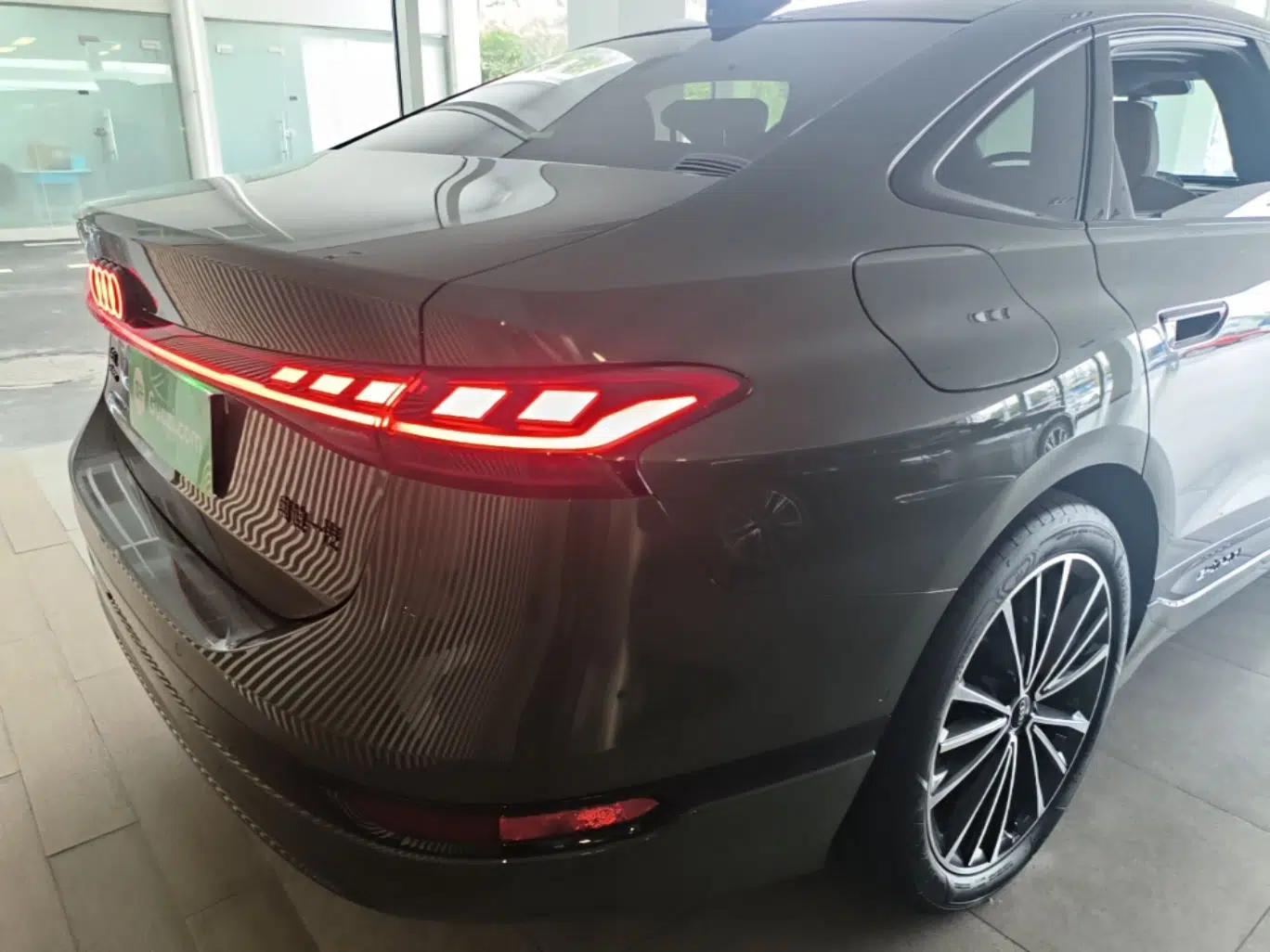 Audi A6L e-tron 2026 Model First Launch Qiankun Smart Driving Edition — миниатюра 9