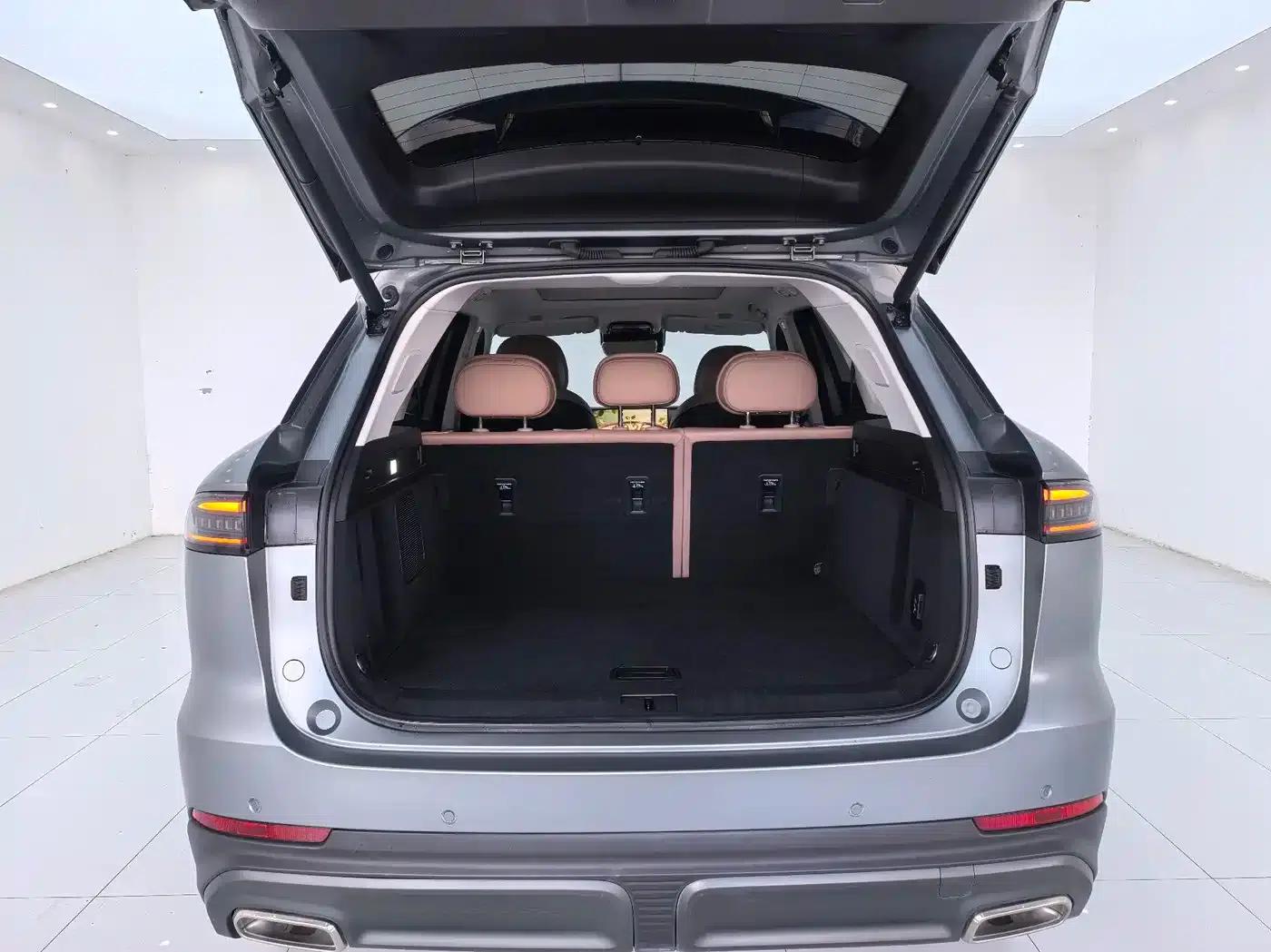 Chery Tiggo 8L 2024 2.0T 2WD Premium Edition 5-seater — миниатюра 12