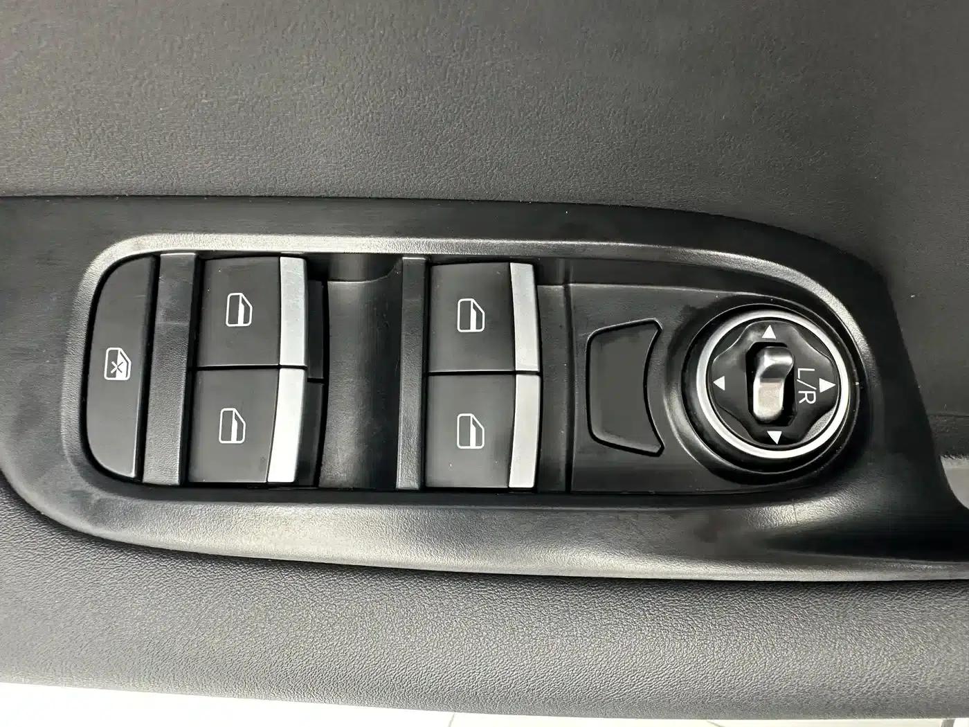 Chery Tiggo 7 PLUS 2021 1.5T CVT Luxury Edition — миниатюра 12