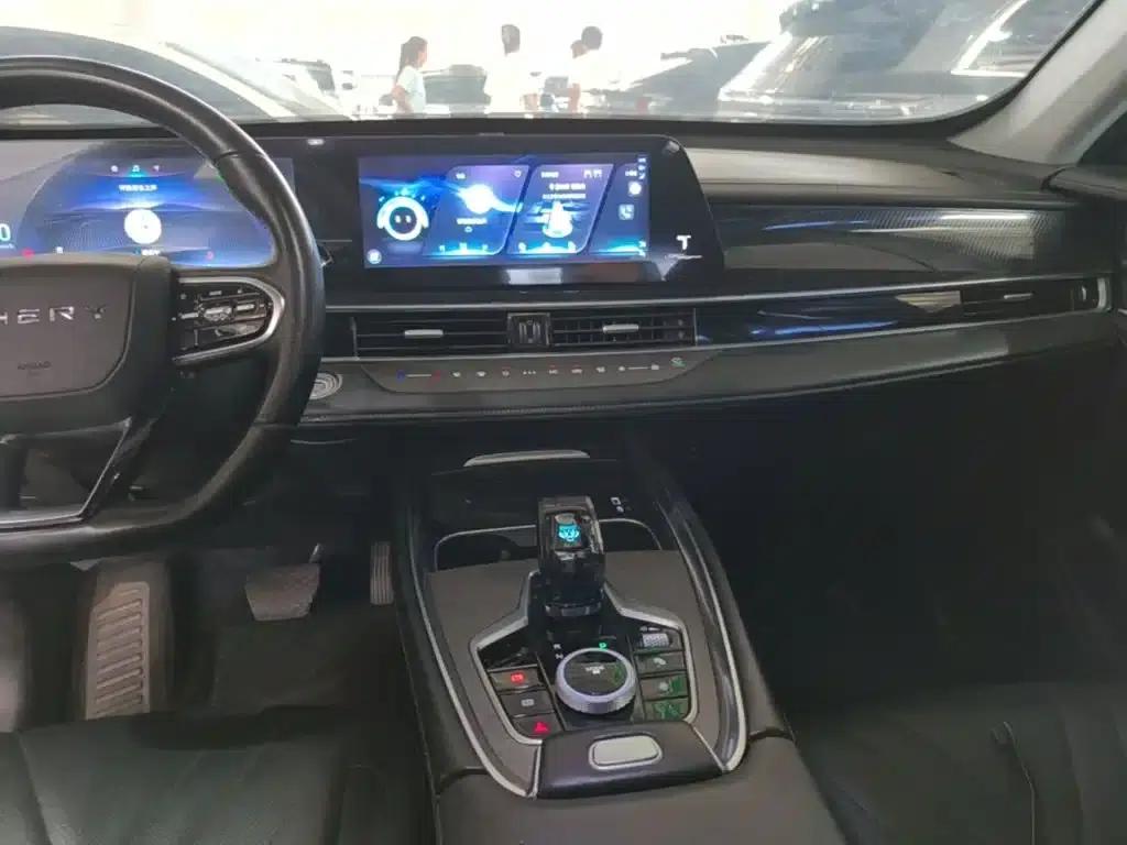 Chery Tiggo 7 PLUS 2023 Facelift 1.6TGDI DCT Luxury Edition — миниатюра 13