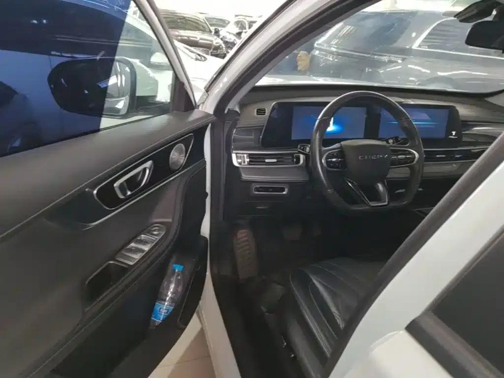 Chery Tiggo 7 PLUS 2023 Facelift 1.6TGDI DCT Luxury Edition — миниатюра 16